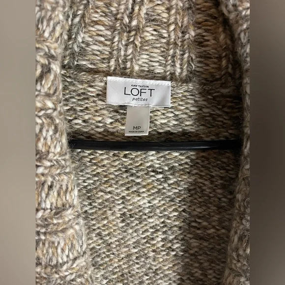 LOFT cardigan - Picture 2 of 4